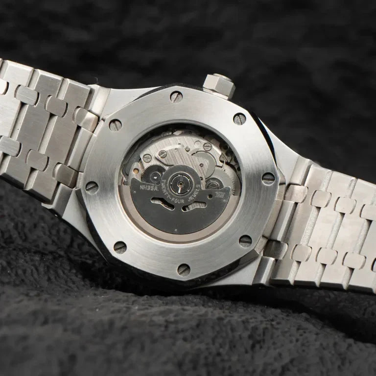 Royal seikoak white
