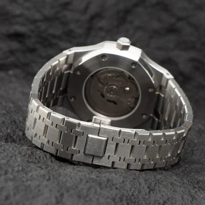 Royal seikoak white