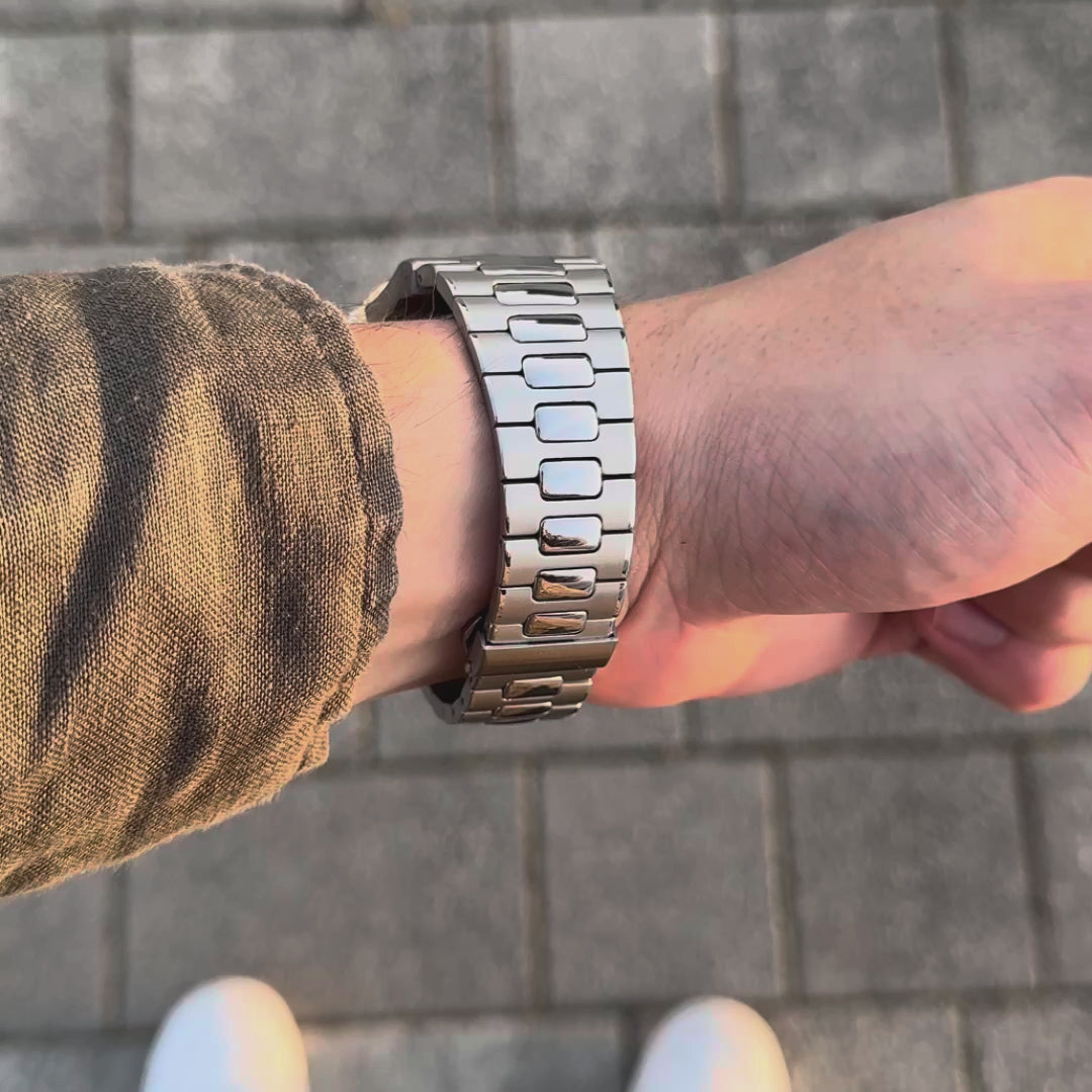 Nautiko black open heart