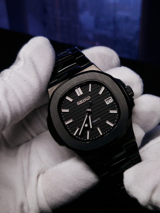Nautiko blacked out