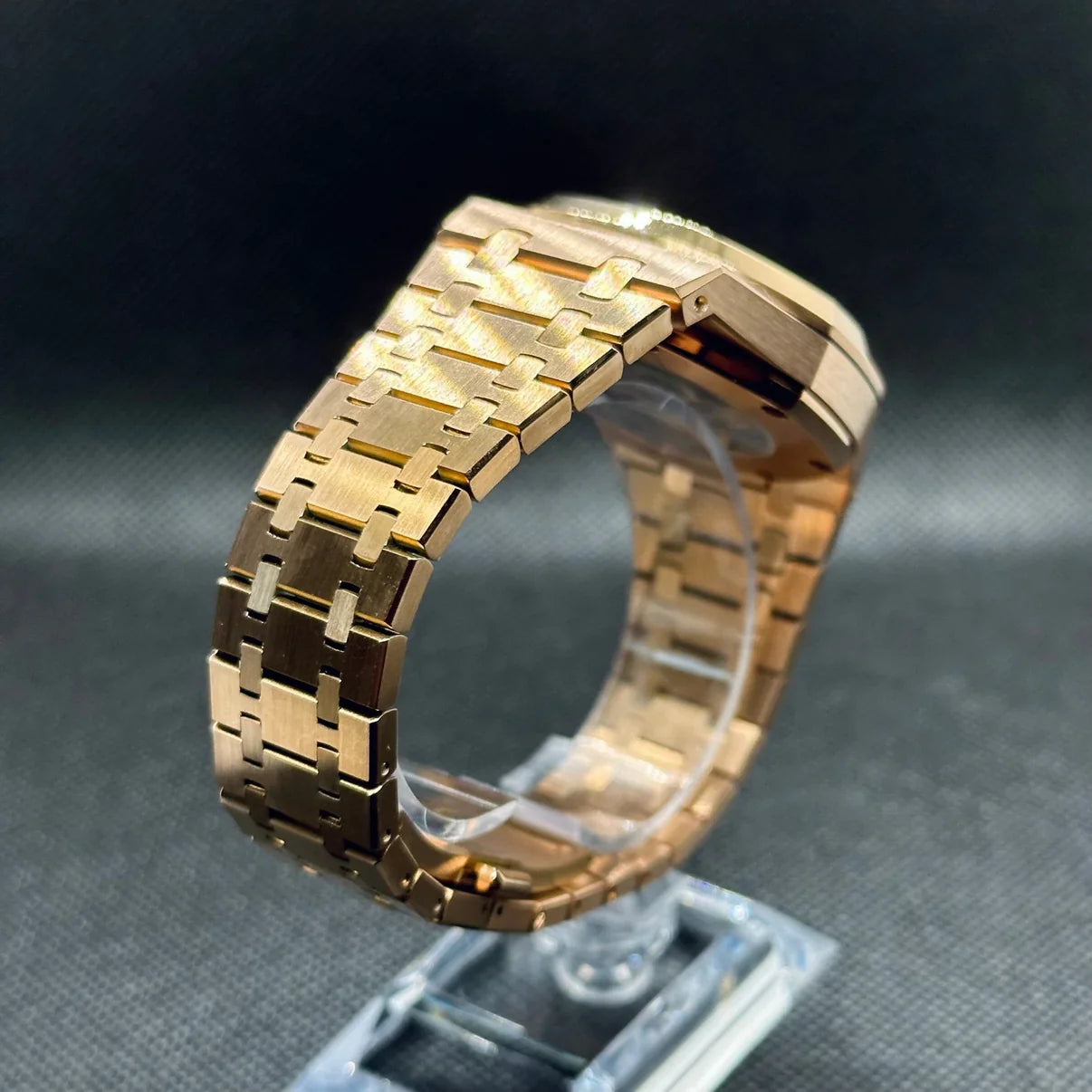 Royal seikoak rose skeleton