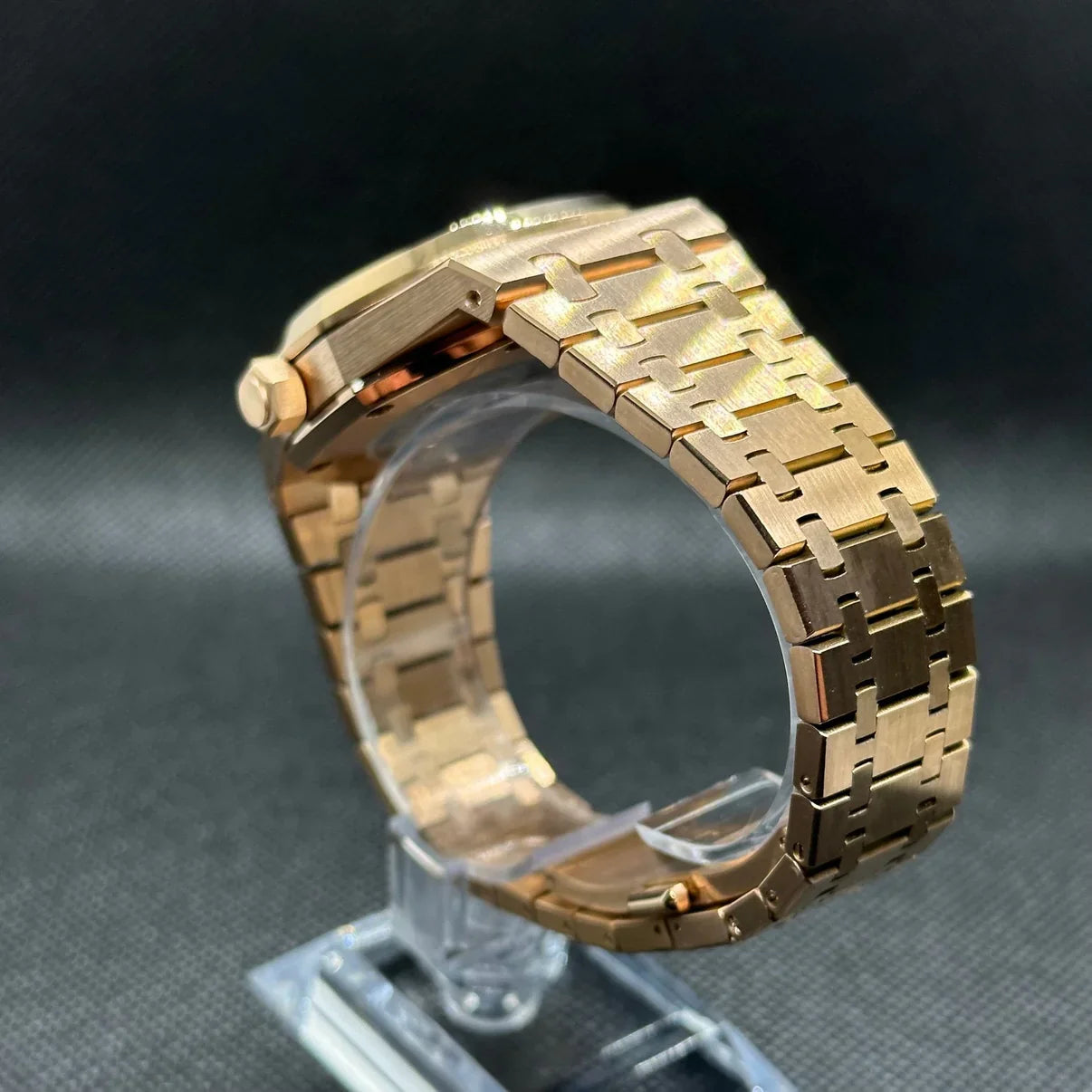Royal seikoak rose skeleton