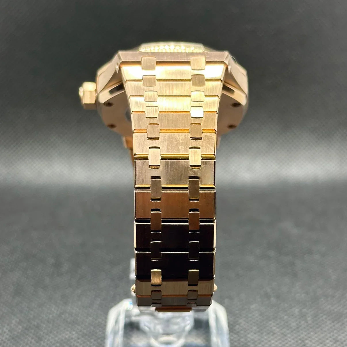 Royal seikoak rose skeleton